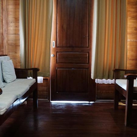 Grand Raka Homestay Lovina Exteriör bild